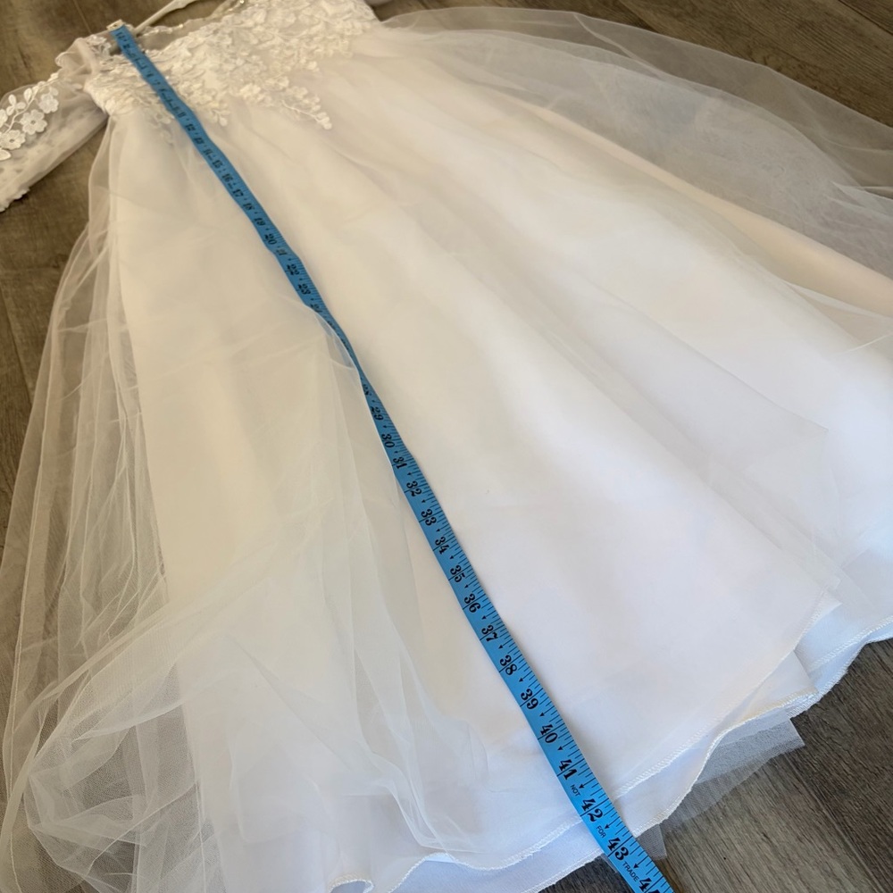 White Lace Girls First Communion Flower Girl Dress. - Picture 16 of 16
